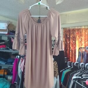 WinWin Elegant Tan Blouse with Lace Sleeves